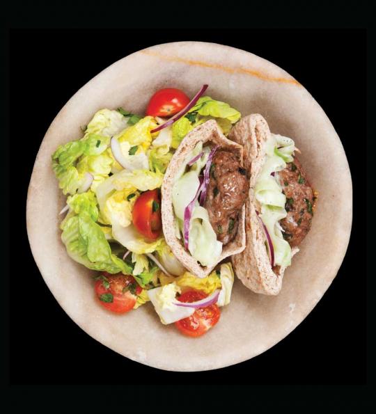 Grilled lamb pitta