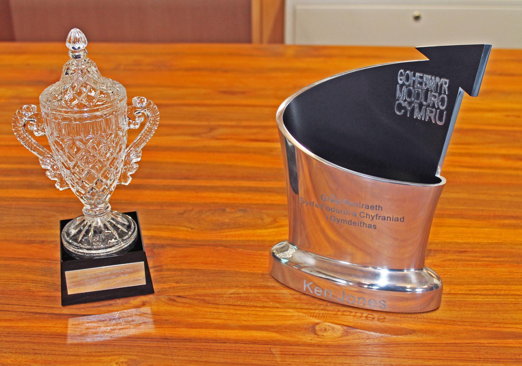 Tom Pryce Memorial Trophy goes to RNLI Porthdinllaen Lifeboat. Automotive Achievement Award to Ken Jones, Pentraeth Group