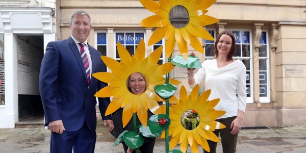 SHS President, Robin Morris (L) with Amanda Jones, Lanyon and Bowdler, and Abigail Barker, Balfours (R)