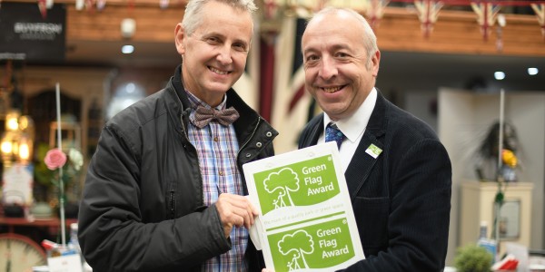 Clive Knowles, Chairman of the British Ironwork Centre & Chris Worman, Green Flag Judge