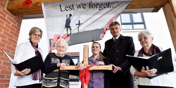 Carolyn Lewis of Lea Cross Singers , Montgomery House resident June Woolley, Montgomery House Activities Coordinator Haf Evans, Shrewsbury MP Daniel Kawczynski and Marion Lewis of Lea Cross Singers copy