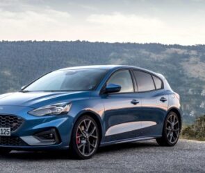 1752030_Performance_Blue_003